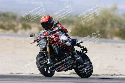 media/Dec-01-2025-Moto Forza (Mon) [[2daa91e15f]]/3-Beginner Group/Session 3 (Turn 3)/